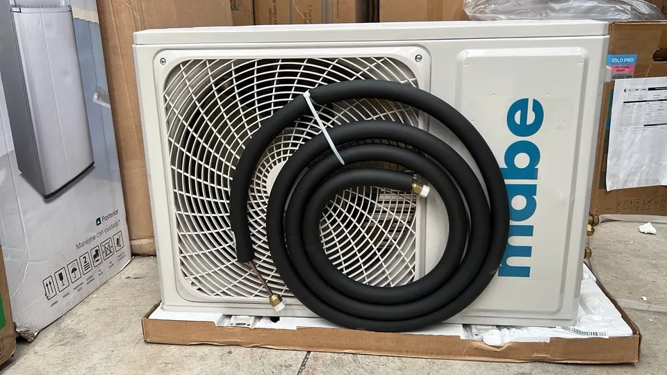 Aire acondicionado Mabe 12.000 BTU MMT12CABWCCBC1 — foto 3 de 4